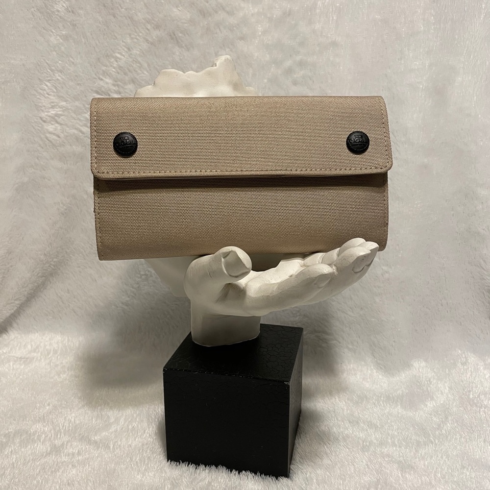 George Gina & Lucy “Ripoff” wallet